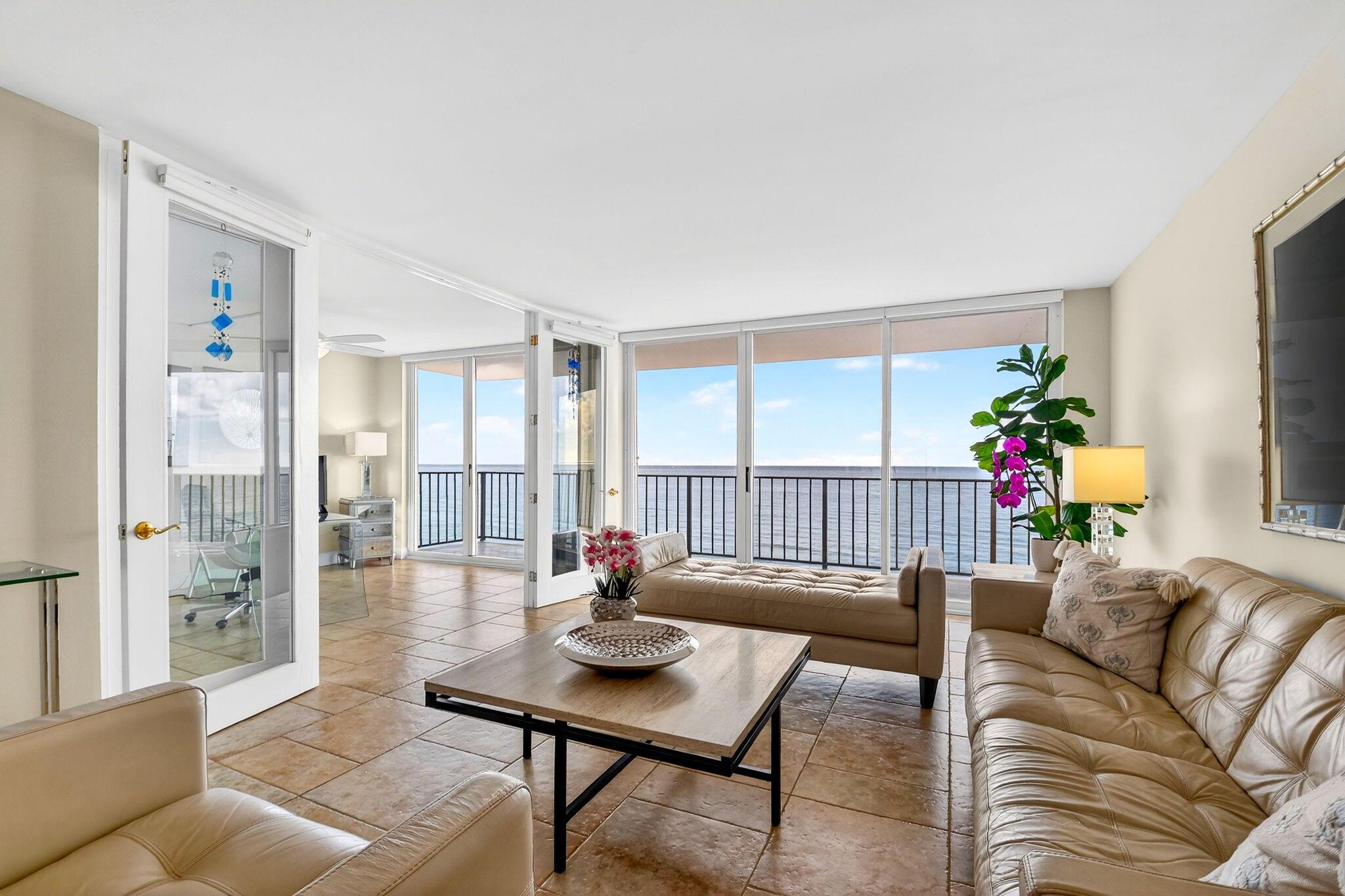 Image 2: Living Room