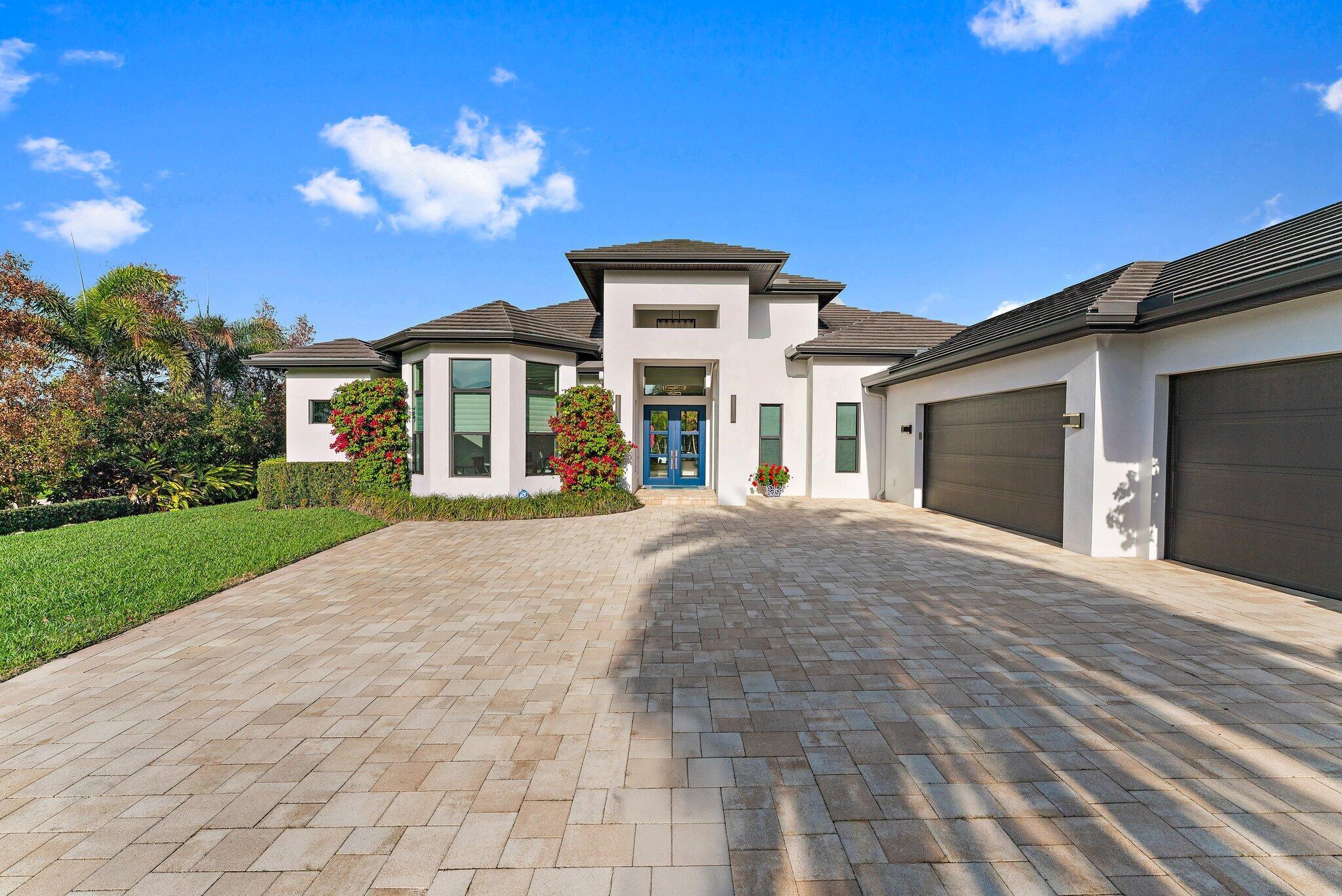 Image 2: 002-17560SEConchBarAve-Jupiter-SMALL