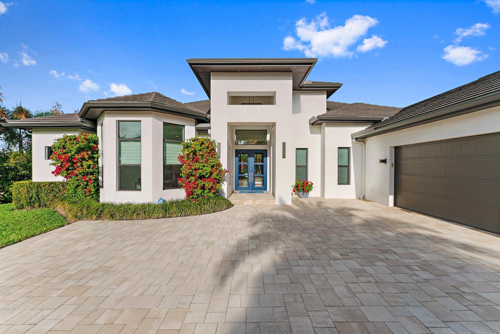 Image 3: 003-17560SEConchBarAve-Jupiter-SMALL