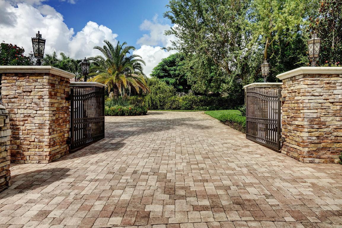 Image 3: DSC01693_4_5_6_7