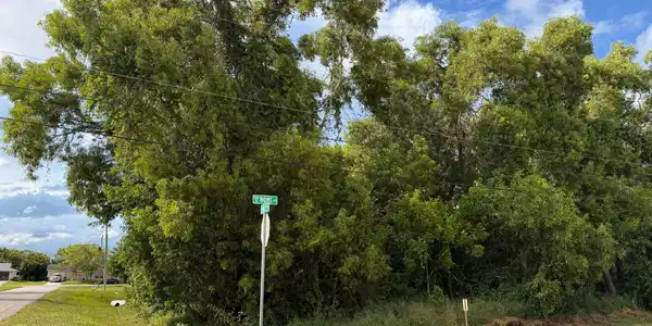 574 SE Nome Drive