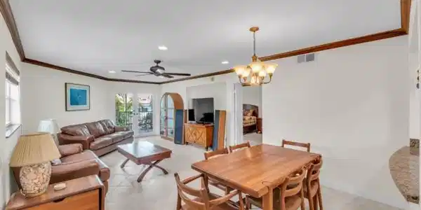 961 SE 20th Avenue