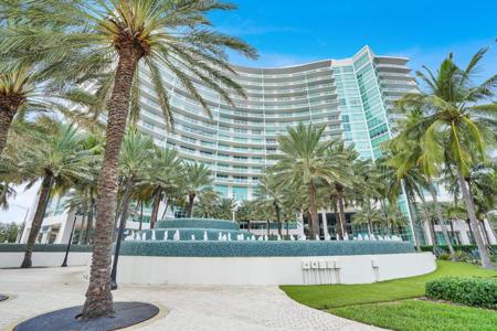 1 N Ocean Boulevard