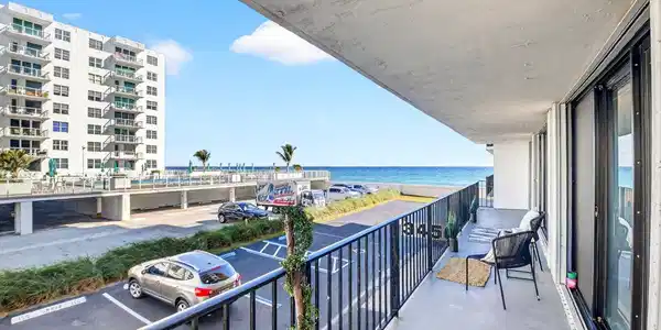 Image 3: Balcony