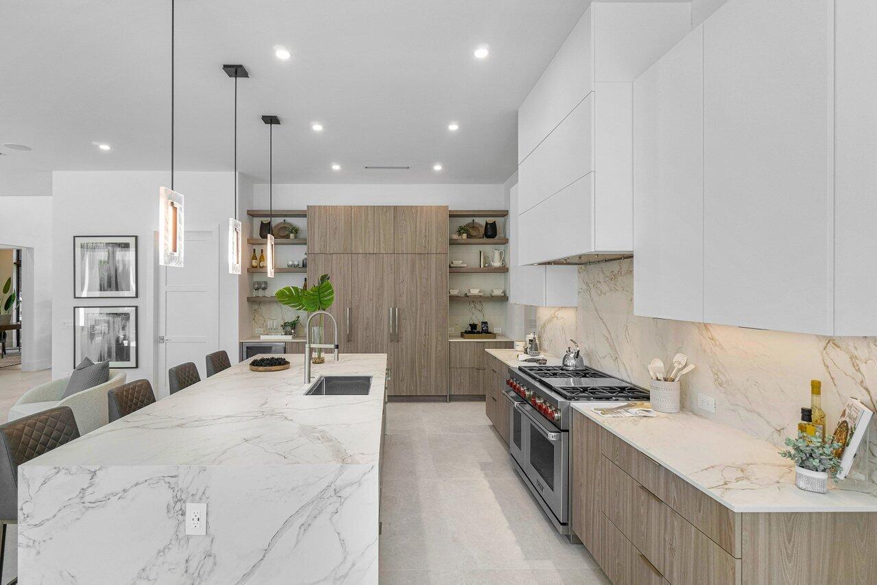 Image 4: 006-454Northeast6thStreet-DelrayBeach-FL