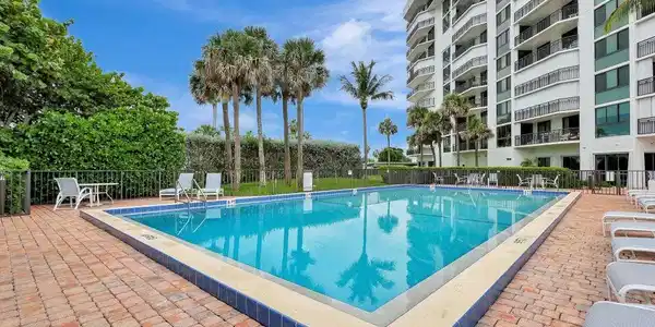 2800 N Highway A1a 201
