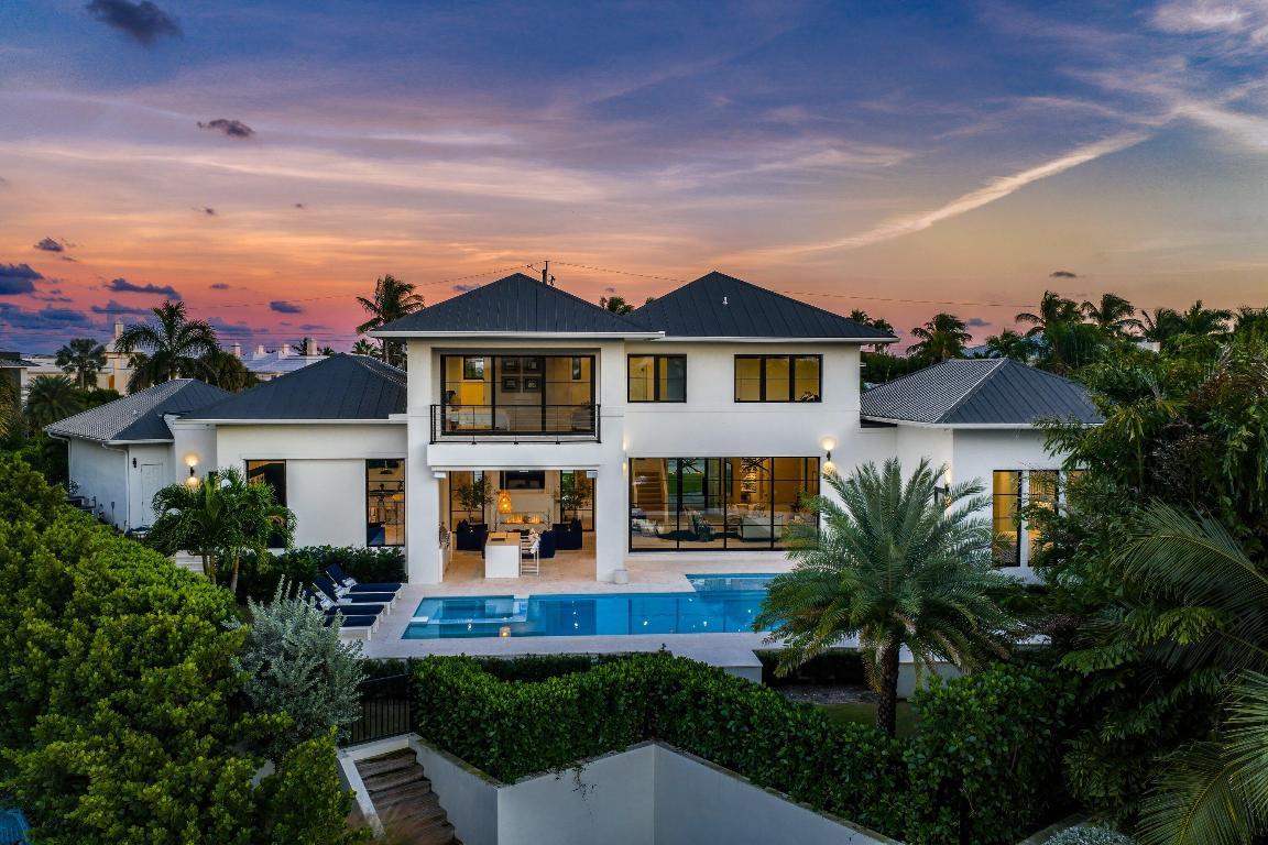 Image 2: 077-10HarbourDriveSouth-OceanRidge-FL-33