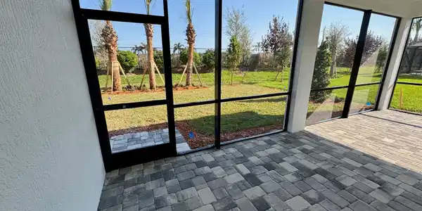 Image 4: 30 Palmary Yard