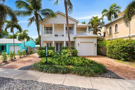 639 NE 17th Way