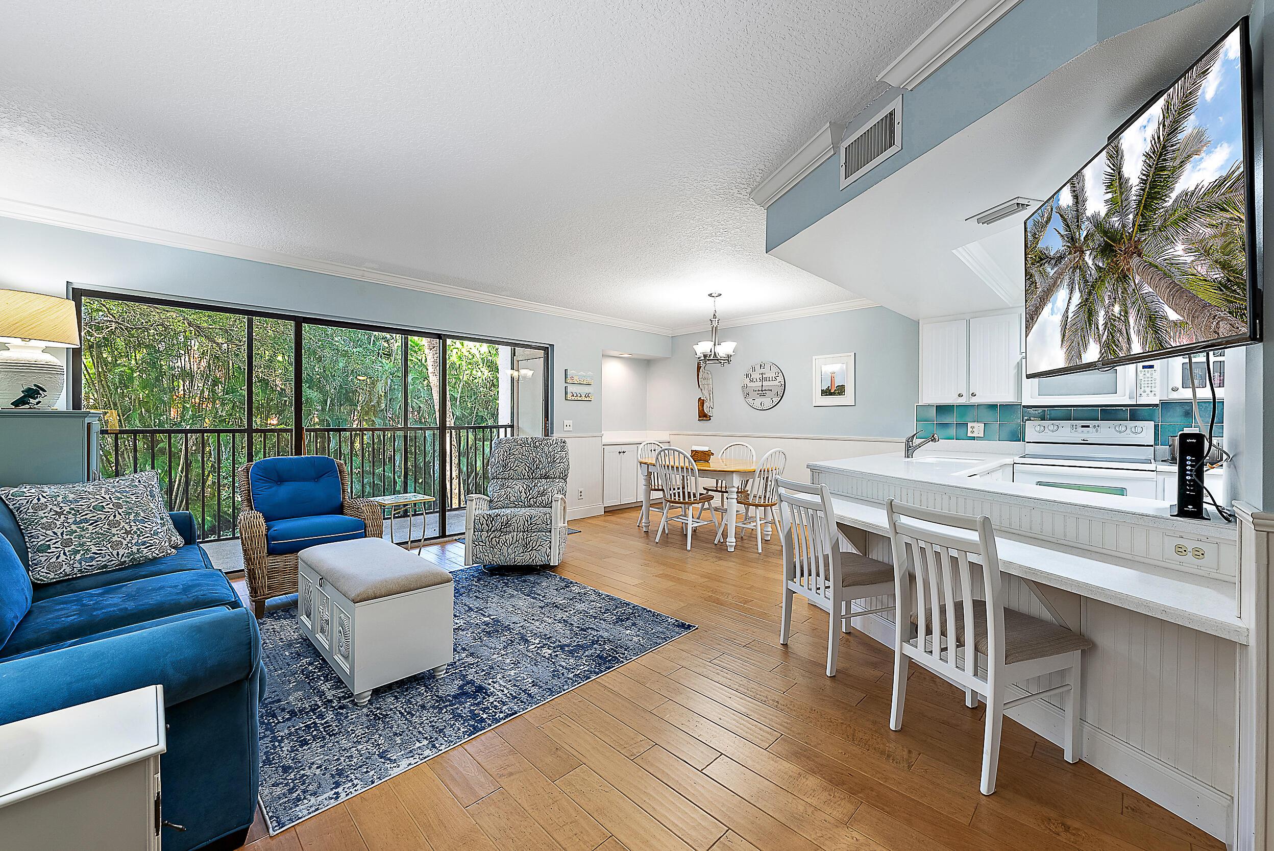 Image 2: Living Room
