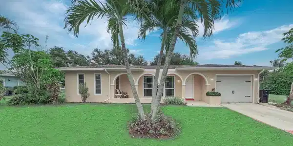 1371 SE San Souci Lane