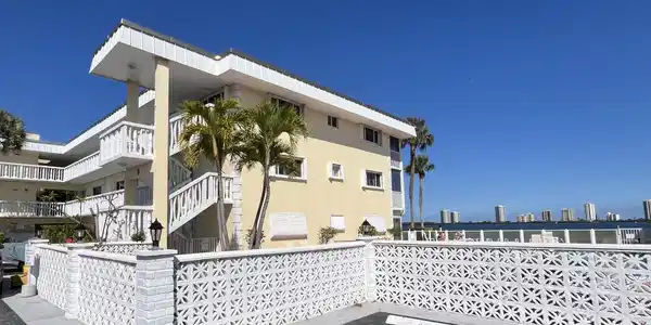 100 Doolen Court
