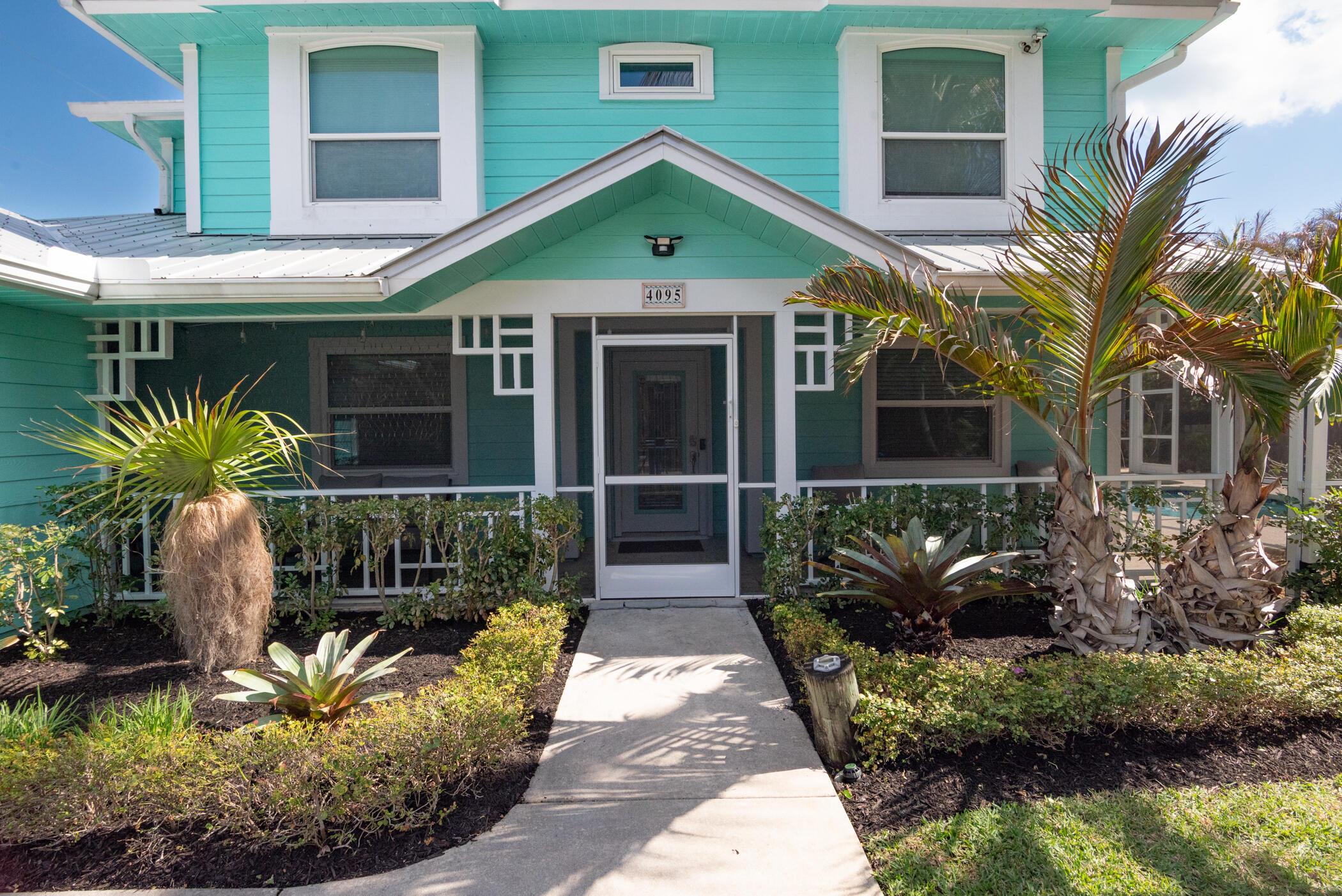 Image 1: &copy; Clark-4095 SE Bay Ave-005