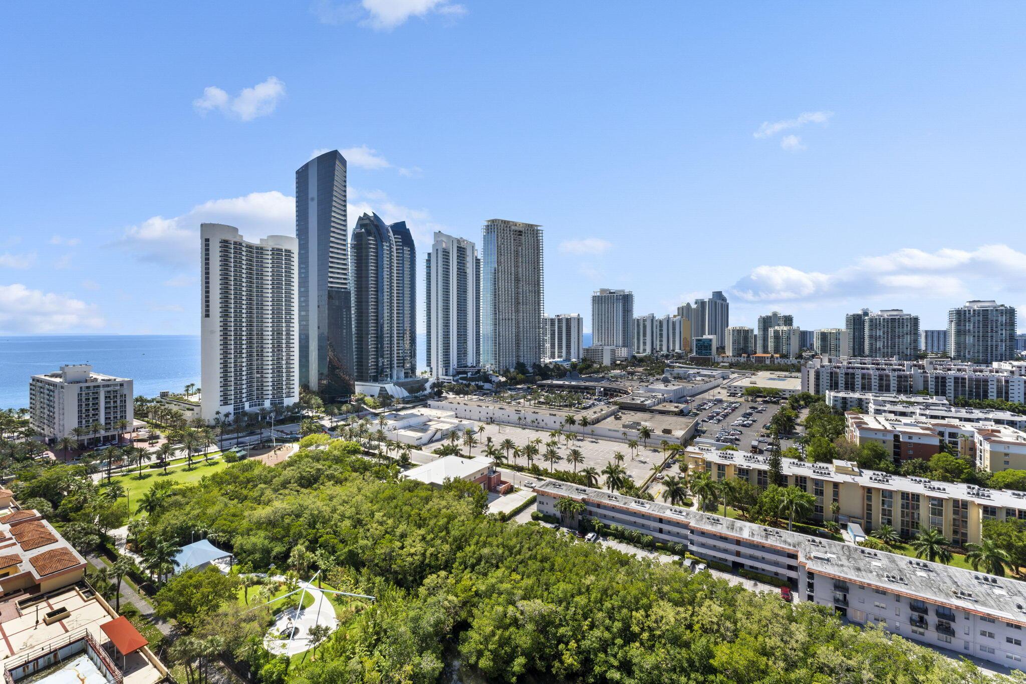 Image 4: 15-web-or-mls-230-174th-st-2402
