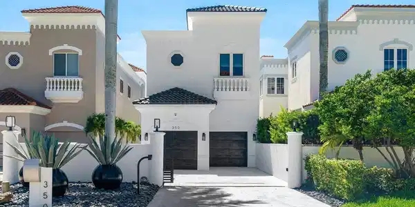 350 E Royal Palm Road