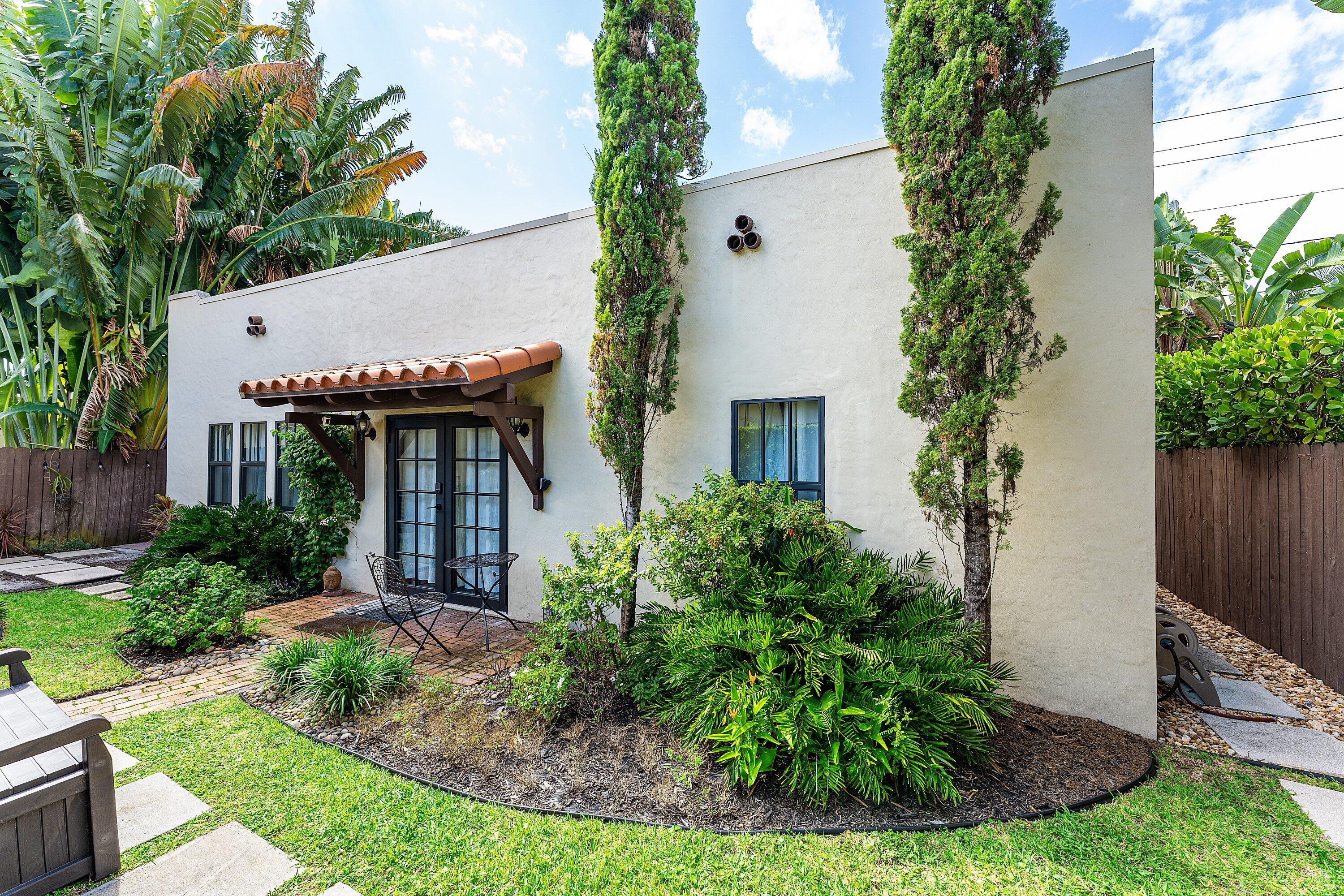 Image 3: 009-3505PoinsettiaAvenue-WestPalmBeach-F