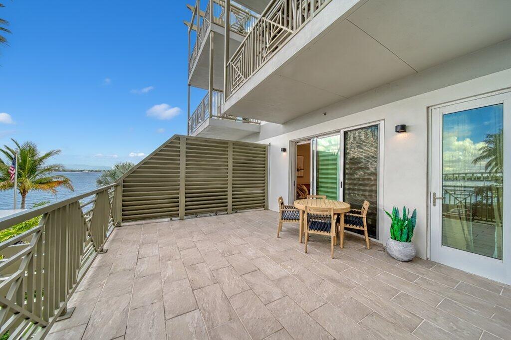 Image 4: patio3.jpg-SMALL