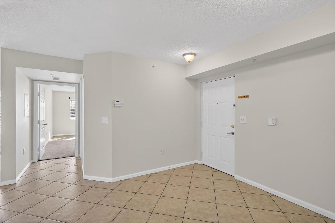 Image 4: 7-web-or-mls-7R7A8029