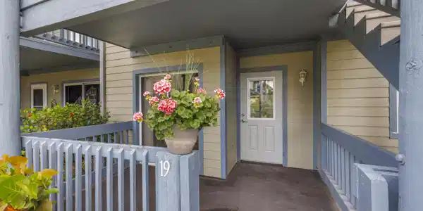 1421 NE 14th Court