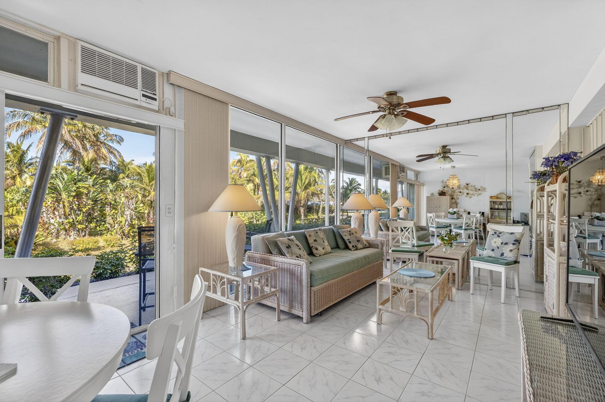 Image 4: Living room