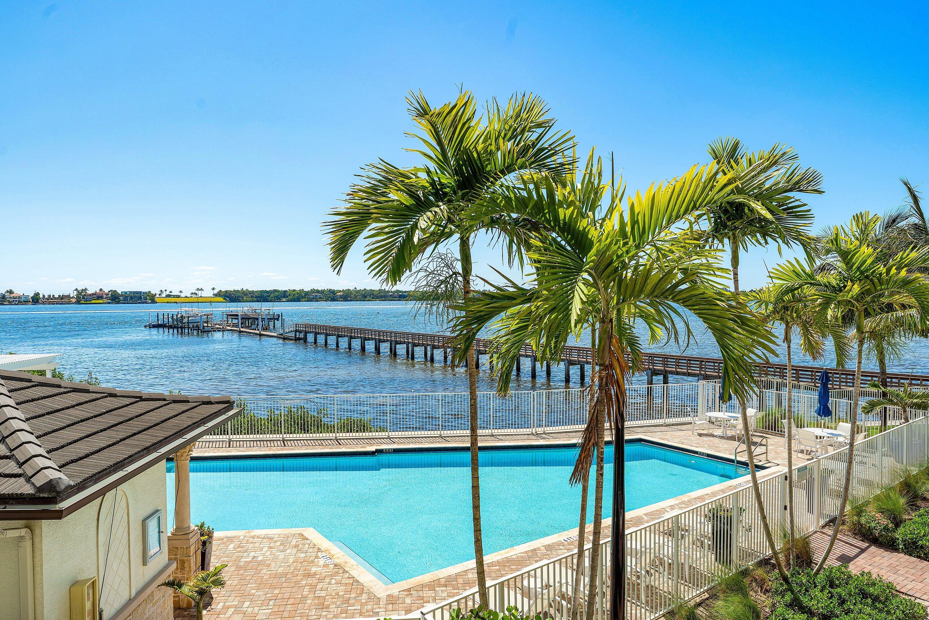 Image 4: 029-10WindwardLane-BoyntonBeach-FL-33435