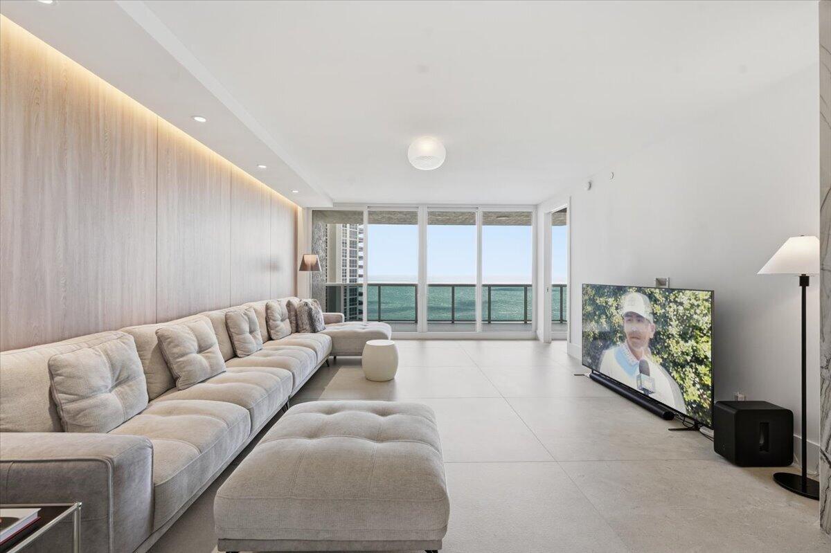 Image 2: living room