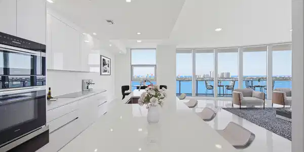 220 Lake Shore Drive