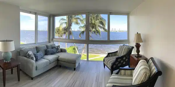 401 Lake Shore Drive