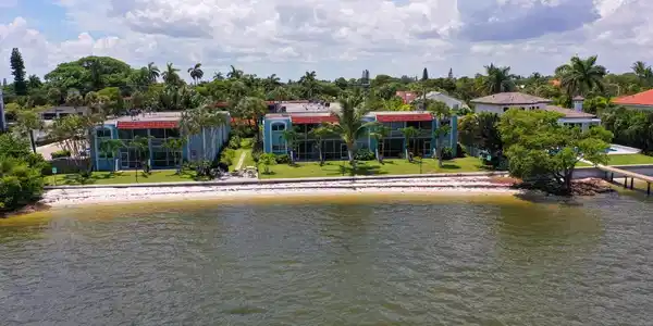 1430 S Lakeside Drive