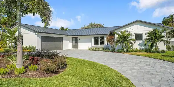 1190 Dolphin Road