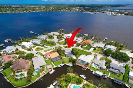 1209 SW Dyer Point Road