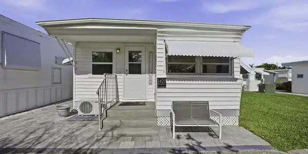 21 Hibiscus Drive
