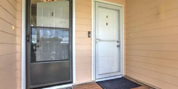 Image 3: C2