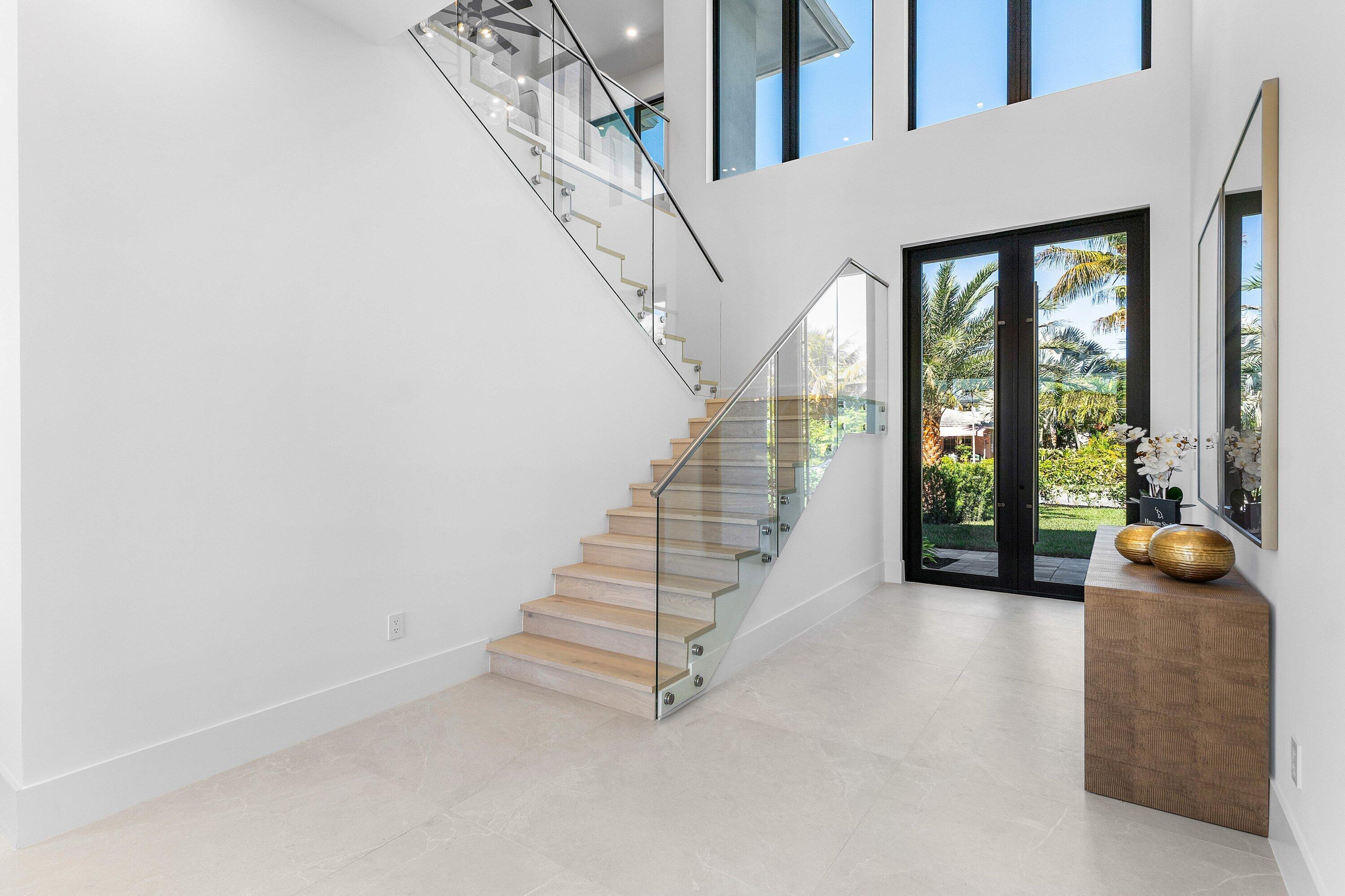 Image 4: 007-368ChurchillRoad-WestPalmBeach-FL-33