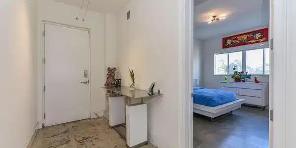 Image 4: 108 Lake Ave 403 Carol-004-017-666x473
