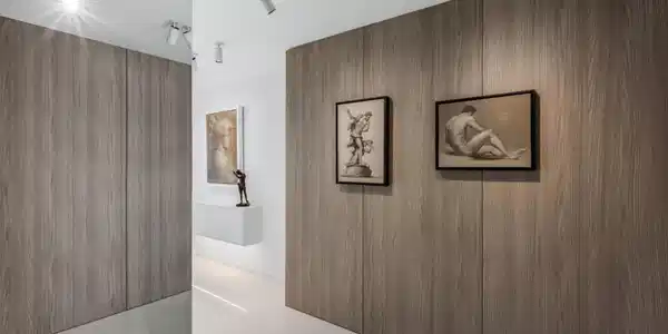 Image 3: FOYER_ANGLE_EB