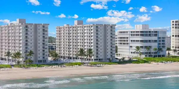 3215 S Ocean Blvd