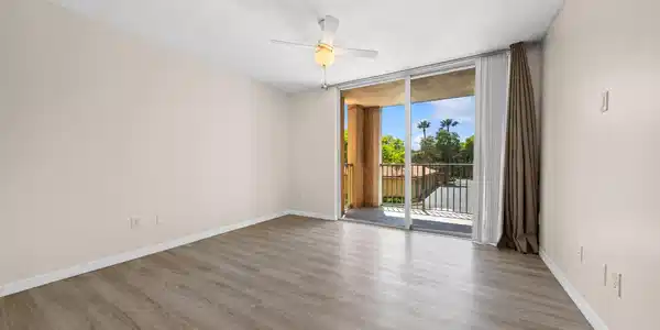 Image 2: LIVING ROOM