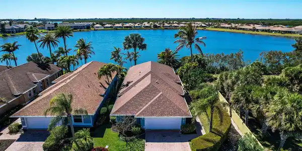 3265 Lakeshore Drive