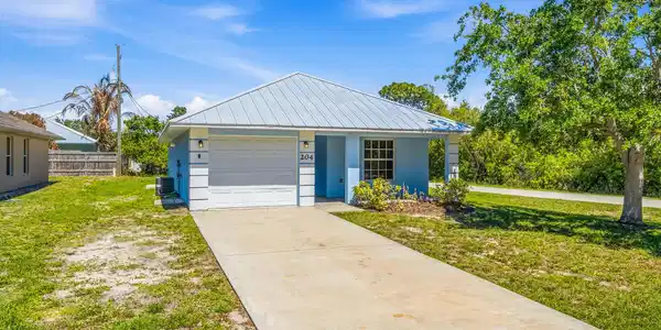 204 SW 14th St Street SW