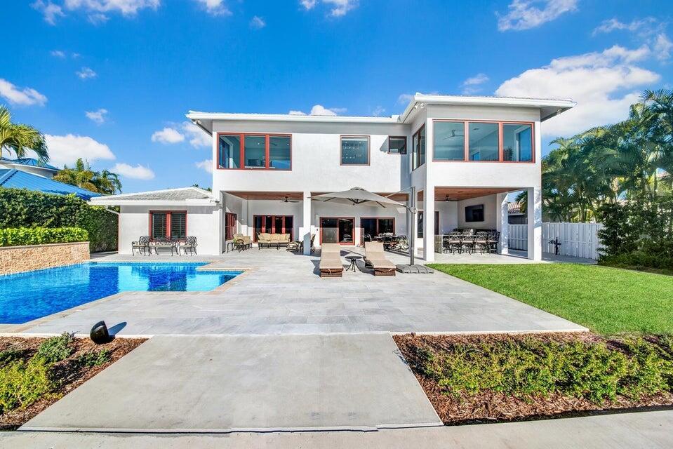 Image 4: Back of Home