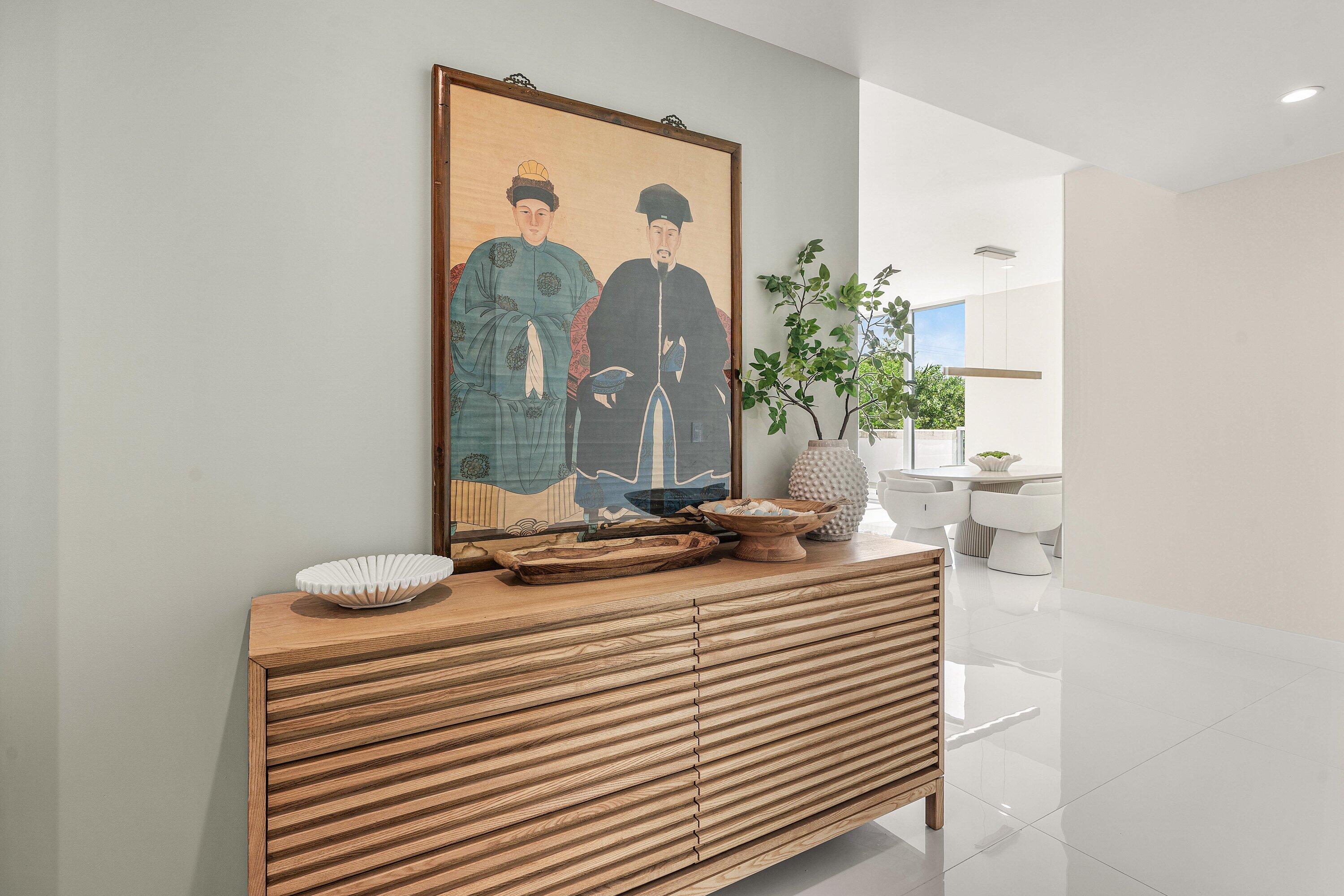 Image 3: Foyer