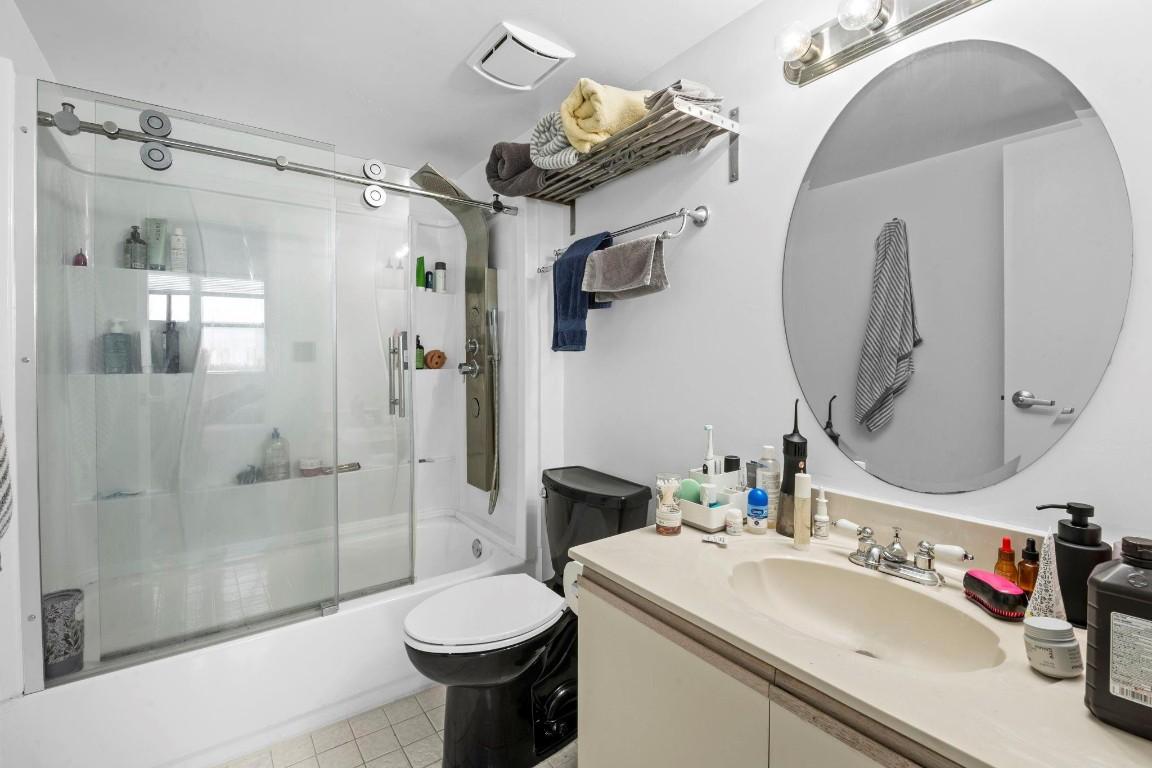 Image 2: Photo 2
