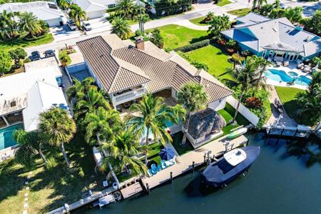 906 Dolphin Drive