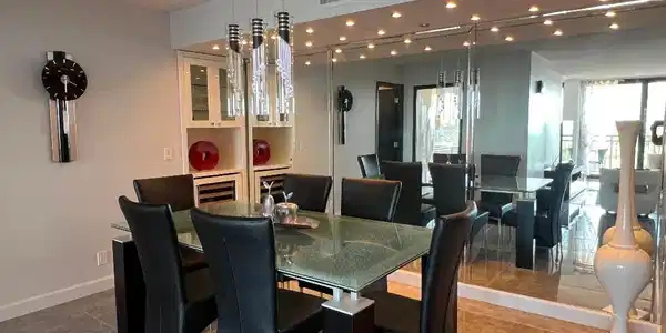 Image 4: Dining Room
