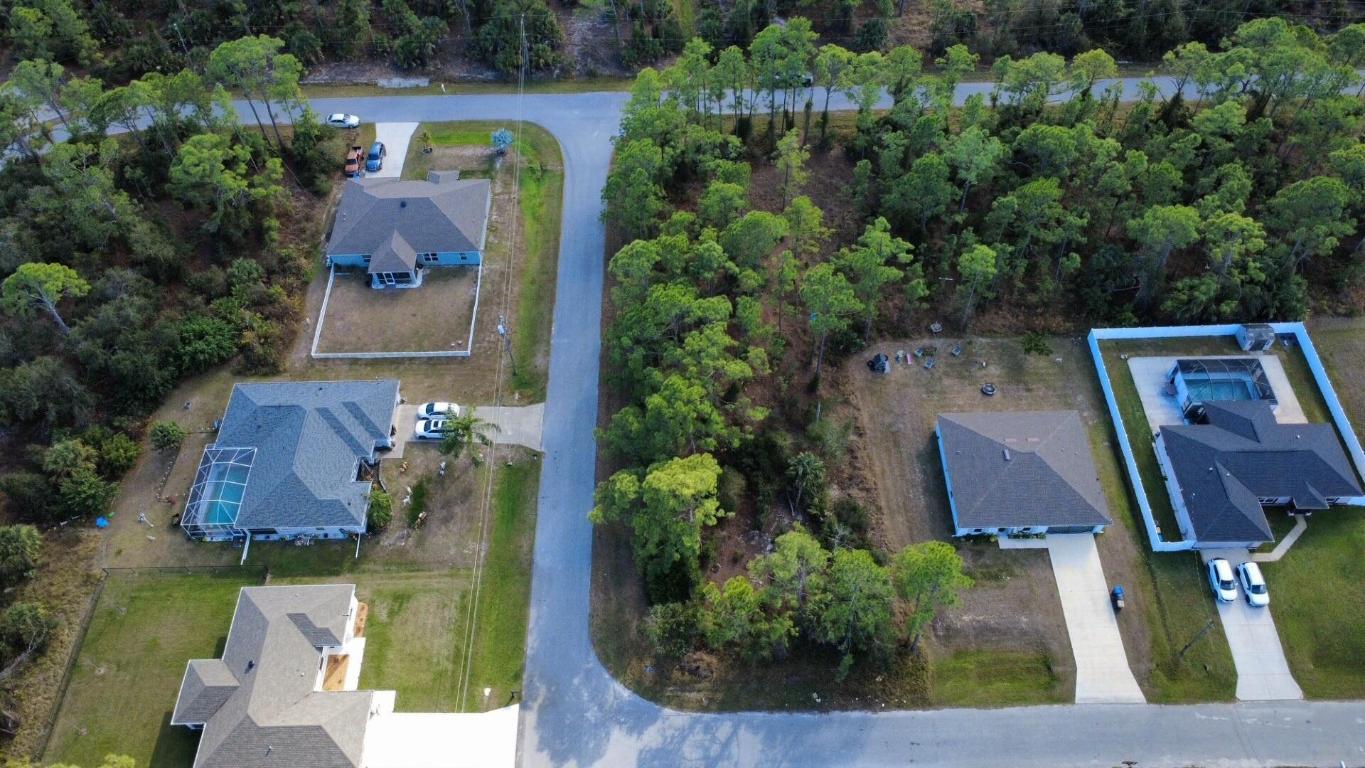 Image 4: lot 8j