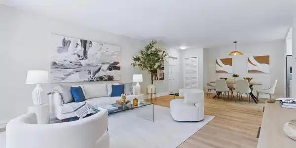 315 Venetian Drive