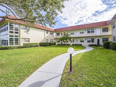 11 Vista Palm Lane