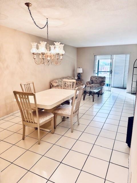 Image 4: Open living area
