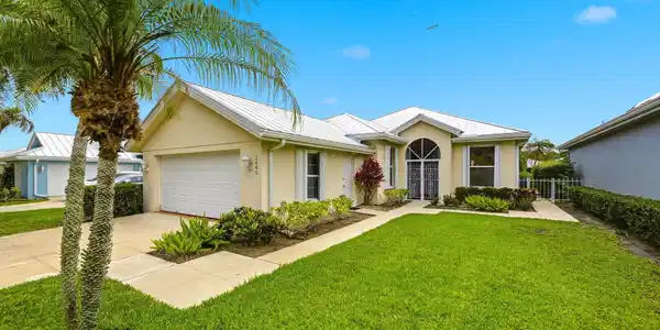 Image 2: 6-web-or-mls-2860-sw-brighton-way